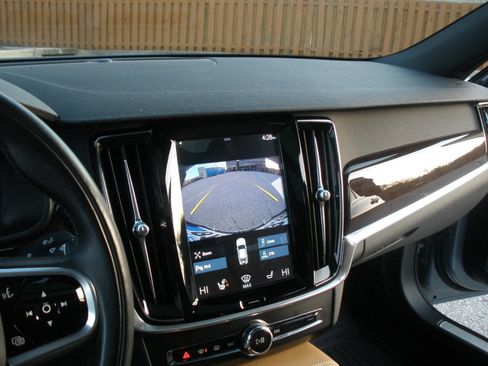 Used 2018 Volvo S90 T5 Momentum image 40