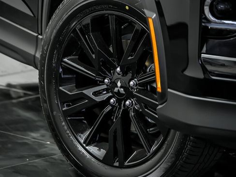 New 2026 Mitsubishi Eclipse Cross LE AWD/4WD image 3