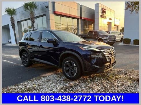 Used 2024 Nissan Rogue SV FWD image 1