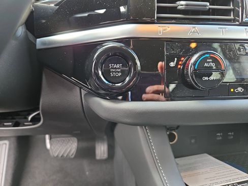 New 2026 Nissan Pathfinder SL image 21