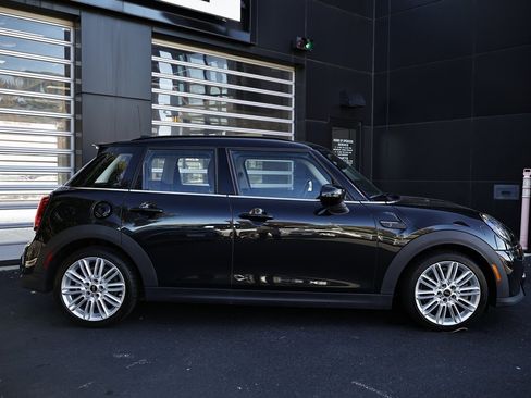 Used 2023 MINI Cooper S image 3