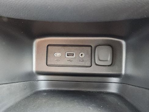 Used 2022 Chevrolet Equinox LT image 26