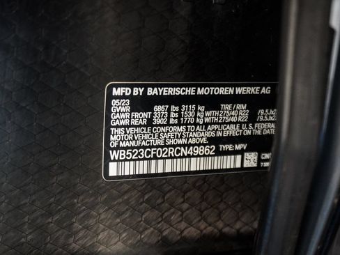 Used 2024 BMW iX xDrive50 w/ Sport Package AWD/4WD image 38