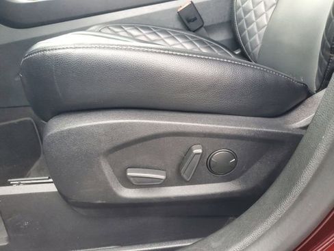 Used 2024 Ford Edge Titanium image 19