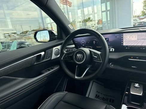 Used 2026 Buick Enclave Avenir w/ Super Cruise Package AWD/4WD image 37