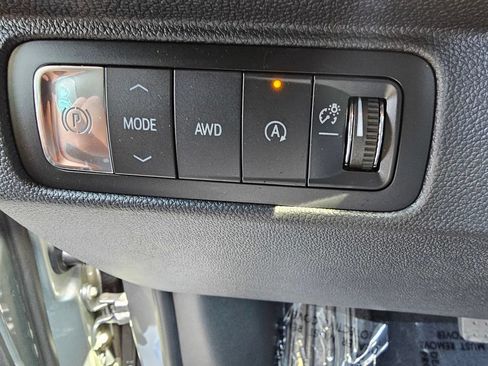 New 2026 Chevrolet Traverse Z71 w/ Enhanced Driving Package AWD/4WD image 22