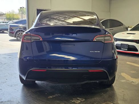 Used 2022 Tesla Model Y Long Range AWD/4WD image 3