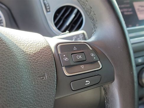 Used 2017 Volkswagen Tiguan Limited w/ Premium Package image 29