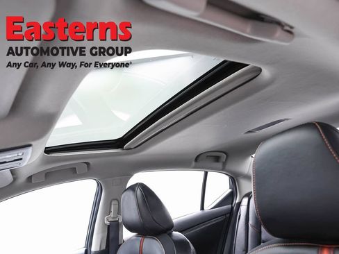 Used 2023 Nissan Sentra SR w/ SR Premium Package FWD image 35