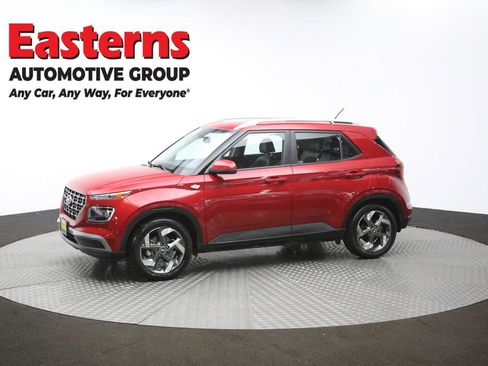 Used 2023 Hyundai Venue Limited image 59