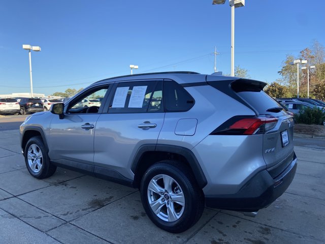 Used 2021 Toyota RAV4 XLE FWD image 8