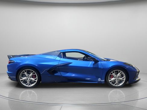 Used 2021 Chevrolet Corvette Stingray Preferred Conv w/ Z51 Performance Package RWD image 6