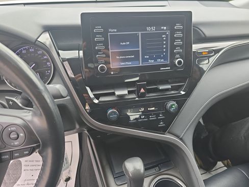 Used 2021 Toyota Camry SE image 20