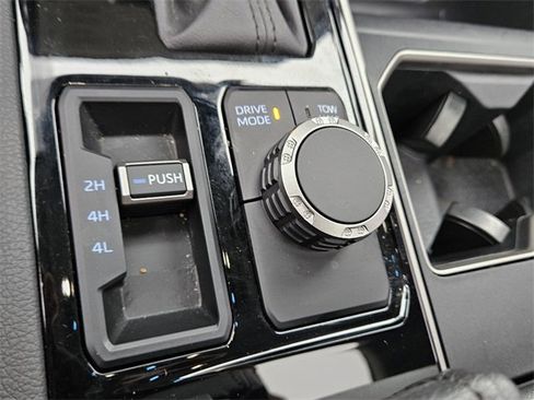 Used 2024 Toyota Tundra Limited image 23