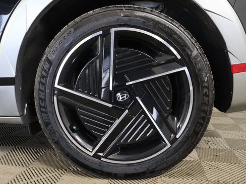 Used 2025 Hyundai Ioniq 5 Limited AWD/4WD image 26