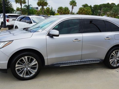 Used 2017 Acura MDX w/ Technology Package FWD image 5