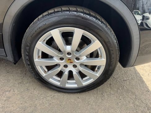 Used 2014 Porsche Cayenne Platinum Edition AWD/4WD image 14