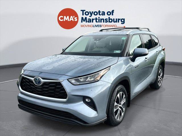 Certified 2020 Toyota Highlander XLE AWD/4WD image 1