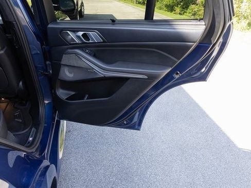 Used 2021 BMW X5 M50i w/ Executive Package image 18