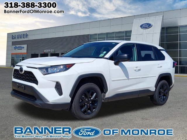 Used 2022 Toyota RAV4 LE FWD image 1