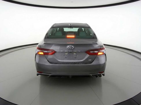 Used 2023 Toyota Camry SE image 5