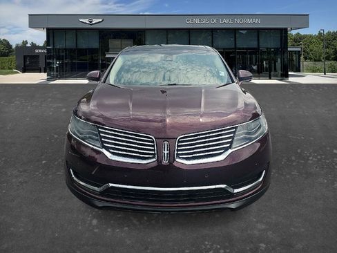 Used 2017 Lincoln MKX Black Label w/ Driver Assistance Package FWD image 2