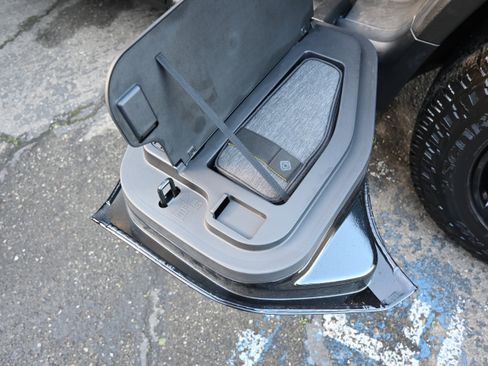 Used 2023 Rivian R1T Adventure image 57