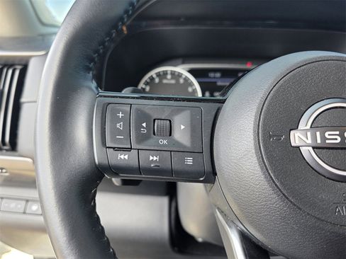 Used 2022 Nissan Pathfinder SL w/ SL Premium Package image 21