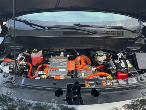 Certified 2023 Chevrolet Bolt EUV LT w/ Driver Confidence Package FWD image 23