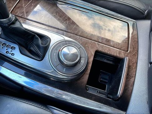 Used 2012 INFINITI QX56 4WD w/ Deluxe Touring Pkg image 24