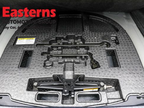 Used 2024 Toyota Camry SE image 38