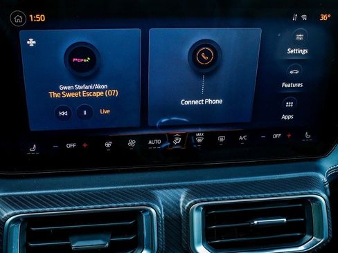 Used 2025 Ford Mustang Premium image 17