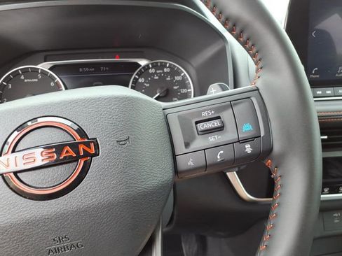 Certified 2025 Nissan Rogue SV AWD/4WD image 9
