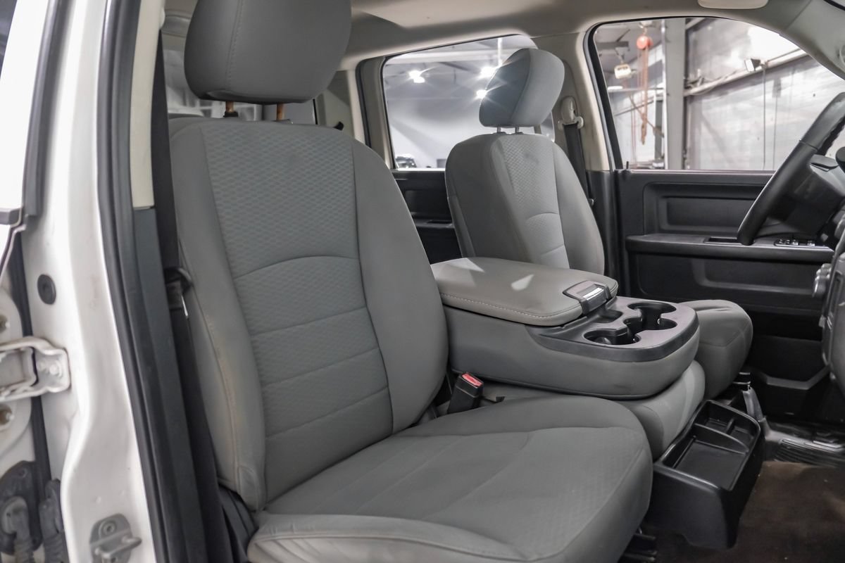 Used 2014 RAM 2500 Tradesman w/ Chrome Appearance Group AWD/4WD image 30