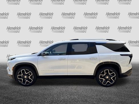 Used 2025 Chevrolet Traverse High Country AWD/4WD image 7
