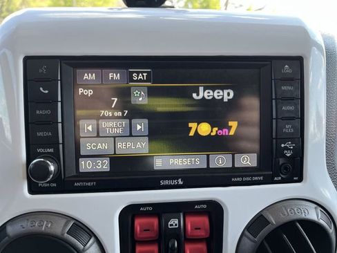 Used 2017 Jeep Wrangler Unlimited Sport AWD/4WD image 13
