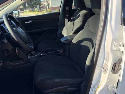 Used 2016 Dodge Dart SXT FWD image 10
