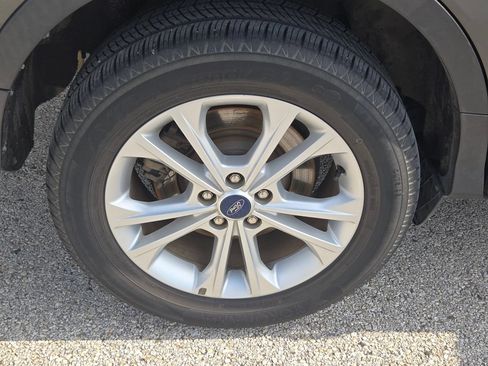 Used 2018 Ford Escape SE w/ SE Sync 3 Package FWD image 30