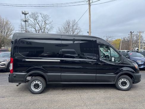 New 2026 Ford Transit 250 148 Medium Roof image 4