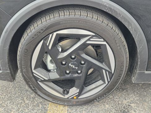 New 2025 Kia K4 EX image 17