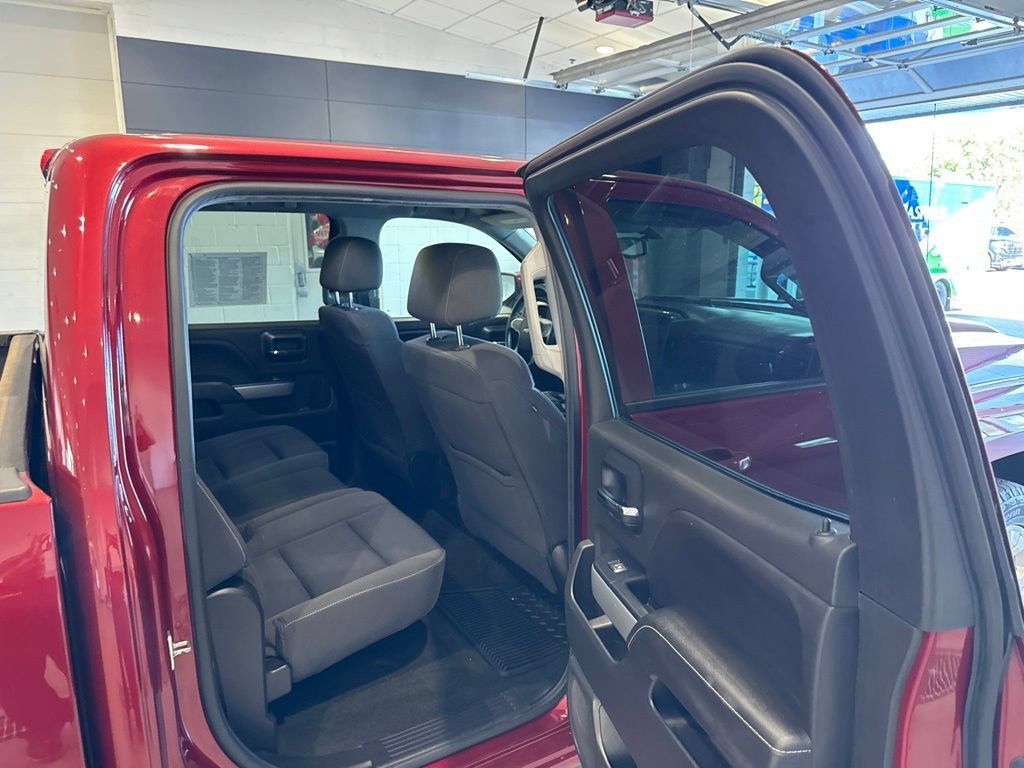 Used 2018 Chevrolet Silverado 1500 LT w/ All Star Edition AWD/4WD image 15