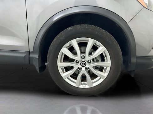 Used 2021 Nissan Rogue Sport SV image 11