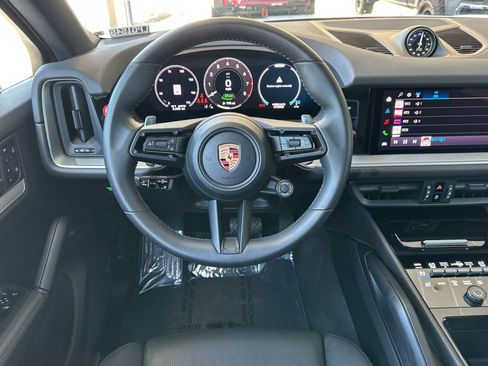 Used 2026 Porsche Cayenne E-Hybrid Coupe AWD/4WD image 14