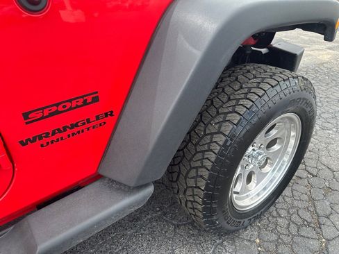 Used 2013 Jeep Wrangler Unlimited Sport AWD/4WD image 8