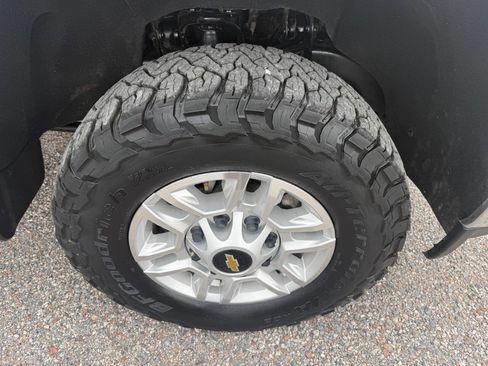 Used 2022 Chevrolet Silverado 2500 LT w/ Convenience Package AWD/4WD image 13