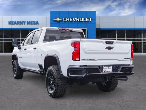 New 2026 Chevrolet Silverado 2500 ZR2 AWD/4WD image 4