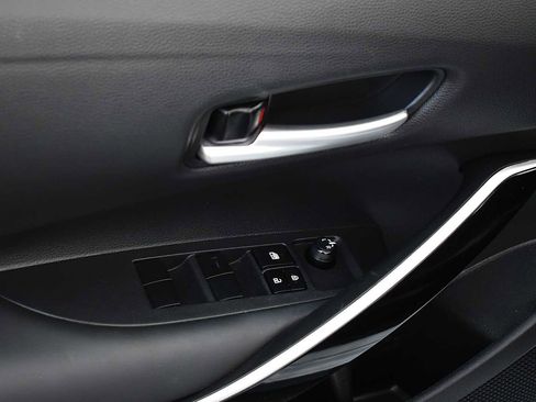 Used 2023 Toyota Corolla XSE image 29