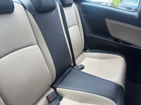 Used 2017 Honda Civic Touring image 14