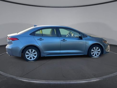 Used 2020 Toyota Corolla LE FWD image 9