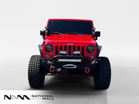 Used 2016 Jeep Wrangler Rubicon w/ Power Convenience Group AWD/4WD image 8